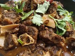 红焖牛尾-董厨煨汤馆(车站路店)