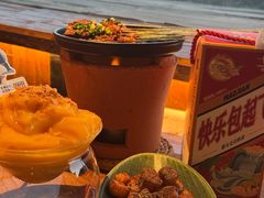 -包整·丝娃娃(一览甲秀楼风景店)