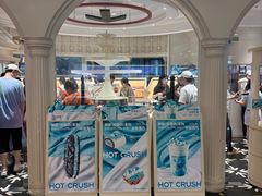 -HOT CRUSH趁热集合·现烤面包(上海环球港店)