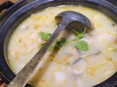 -九锅一堂酸菜鱼(万达广场店)