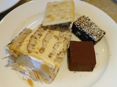 -亮马河饭店翠雅咖啡厅