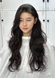 -十六番发型师事务所