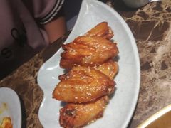 秘制烤鸡翅-猪啊牛呀羊啊铜盘烤肉(正大广场店)