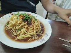 -肉孜古丽烤肉凉皮店