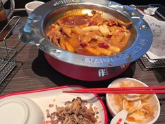 -胖哥俩肉蟹煲(济南世茂国际广场店)