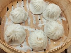 黑松露鹿茸菇鲜肉小笼包-南翔馒头店(豫园店)