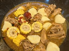 -袁小二大东北铁锅炖(吉祥村总部)