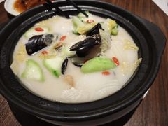 -港丽餐厅(正大店)