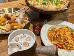 -Dragon Pizza•圆脸龙披萨·牛排餐厅