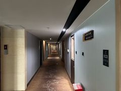 -库车国际酒店(火车站东湖公园店)