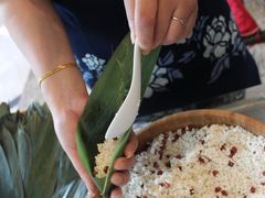 端午期间早餐和午餐有现场粽子秀-上海虹桥西郊假日酒店