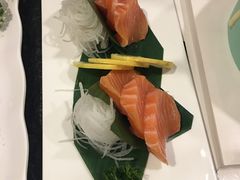 三文鱼刺身-东京爱上大连(中央大道店)