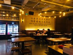 大堂-造精酿餐厅