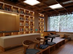 -漕河泾街道图书馆(漕河泾社区文化活动中心店)