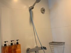 -桔子酒店(上海西藏北路地铁站店)