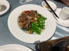 菜心炒草菇牛肉-六婶西关小厨(光塔路店)