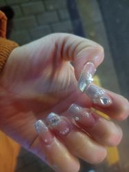 -尤米一站式美甲美睫