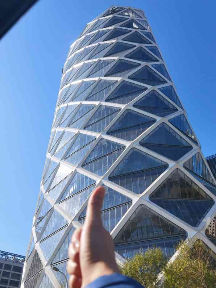 保利·国际广场-"每次路过望京总是会看到这个保利建筑物,但.