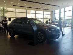 -奔驰上海利星(七宝店)