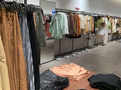 -URBAN REVIVO(高德置地广场·春广场店)