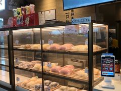 面包甜点陈列柜-奈雪的茶(深圳北站店)