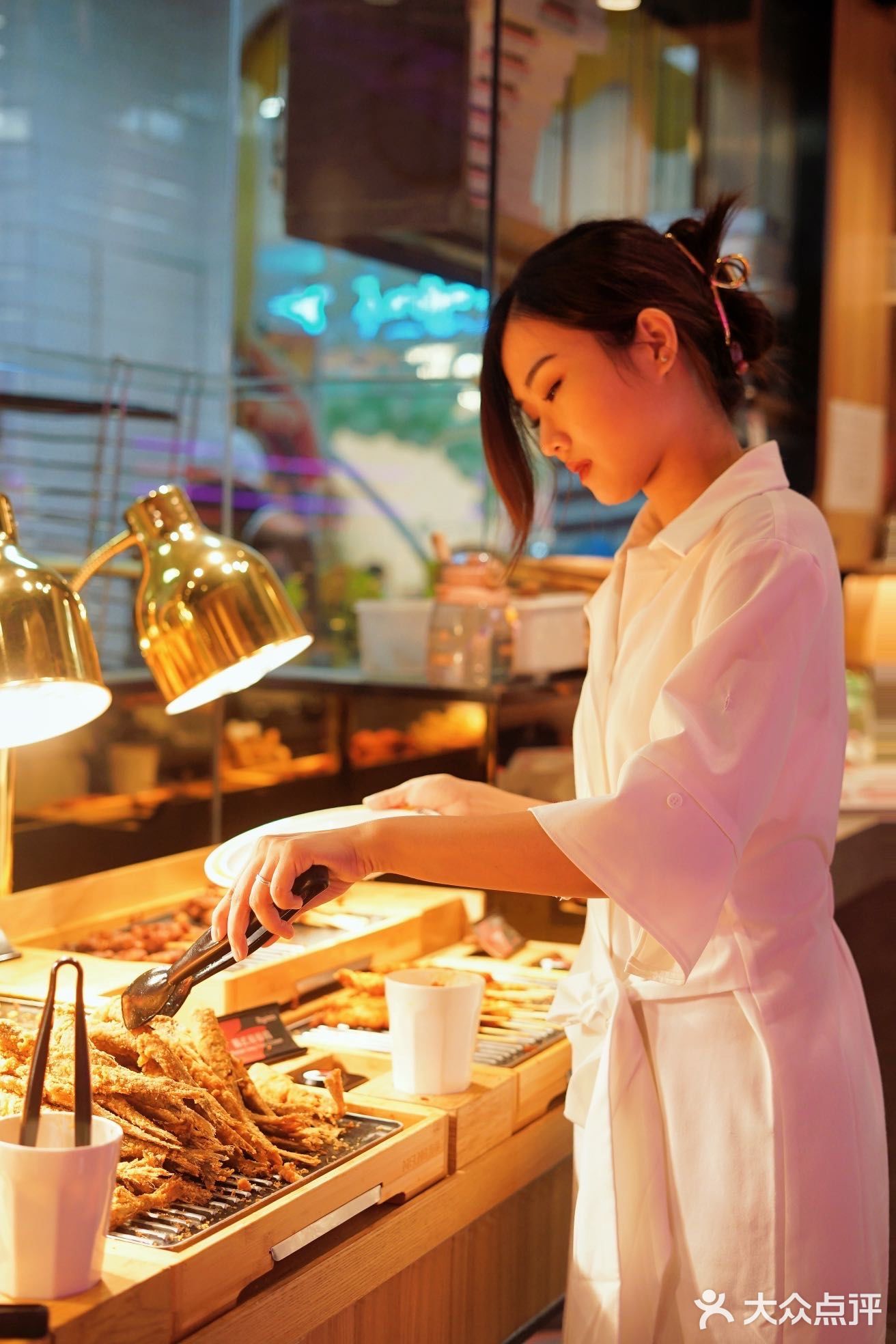 新品来啦，在比格比萨自助实现芝士瀑布配炸鸡🍗