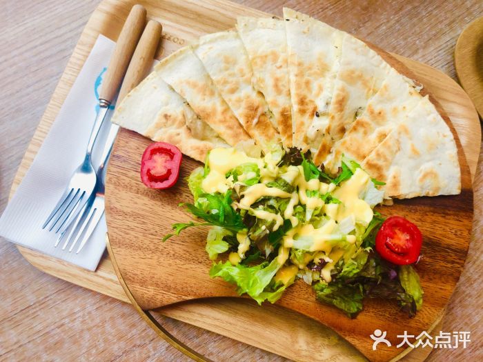 奎克咖啡Cuiqu(晶品店)松露牛肝菌薄饼图片