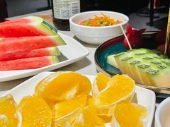 -海底捞火锅鲜切牛肉主题店(长寿路店)