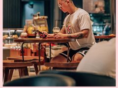 -星巴克臻选(深圳宝安大仟里1店)