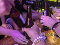 -喜鹊音乐酒馆(西街店)