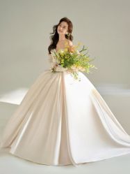-蒙娜丽莎婚纱摄影(爱城总店)