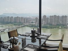 -三迪希尔顿酒店欢厨自助餐厅·高空闽江全景