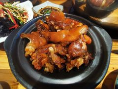 -野山舂·贵州现舂酸汤火锅(鸿通城店)