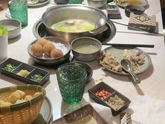 -喃喃椰·糟粕醋·椰子鸡火锅(七堡花园店)