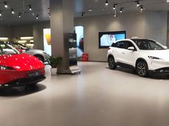 -小鹏汽车体验中心(苏州龙湖狮山天街店)