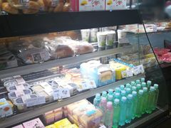 零售区-好利来(彩香店)
