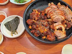 -城山辣炒黑猪肉