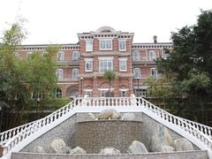 -香港大学