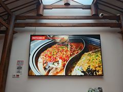 -阿瓦山寨·湘菜现炒·剁椒鱼头王(咸阳总店)