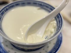 -香港百合居(LCM置汇旭辉广场店)