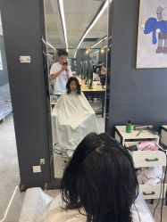 -藤野造型烫发染发