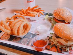 -The Habit Burger Grill 哈比特汉堡(复兴soho店)