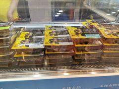 面包甜点陈列柜-周黑鸭(北京海淀区新中关店)