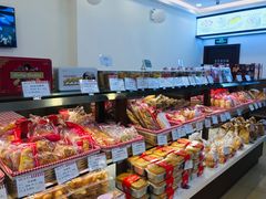 零售区-红宝石·鲜奶小方·海派西点房(浦三店)