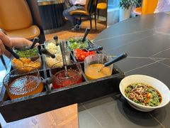 -鼎泰亨·海鲜牛肉餐厅(滨江店)