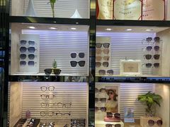 -博士眼镜(沙井京基百纳广场店)