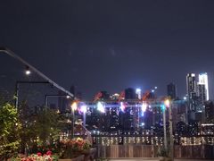 -冰冰龙虾·江湖菜·花园江景餐厅