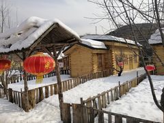 -采薇庄园四季滑雪场