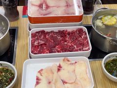 -杨老板·海鲜集市火锅·鲜切牛肉(中防万宝店)