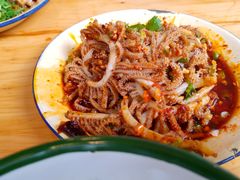 -拈签一笑黄牛肉辣卤串串